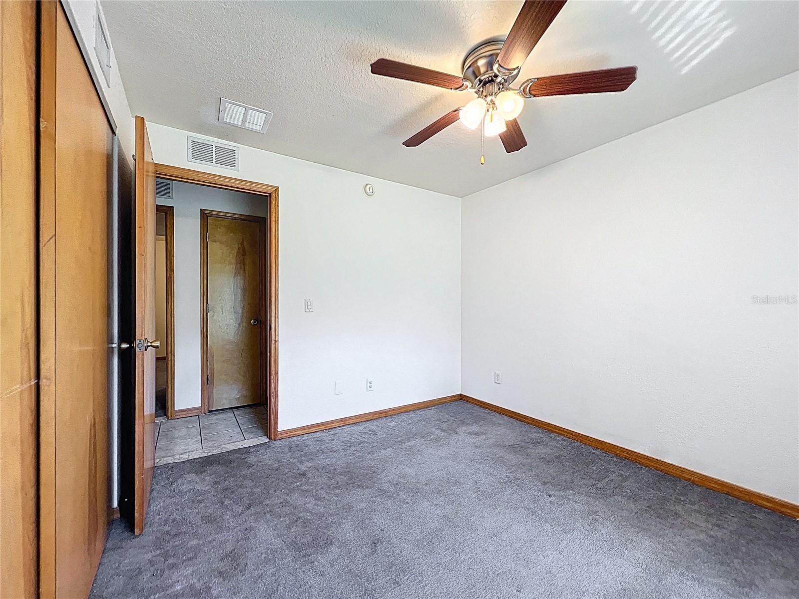 Listing photo id 22 for 295 Locust Pass