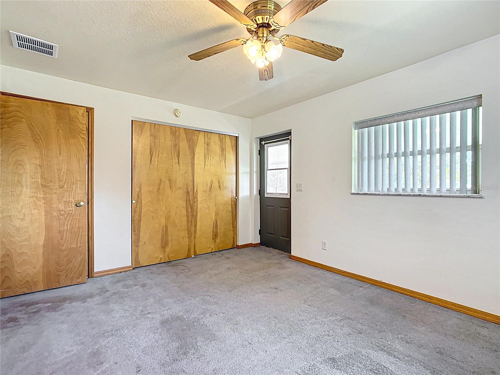 Listing photo id 25 for 295 Locust Pass