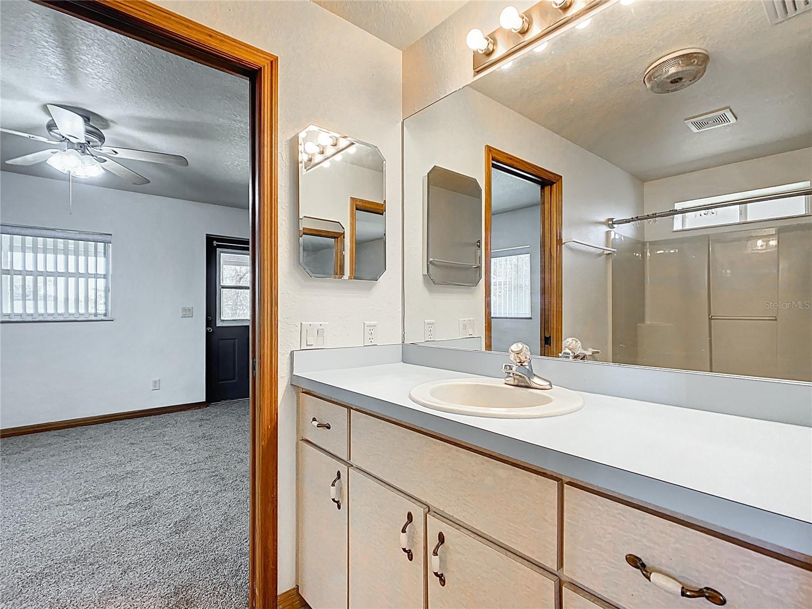 Listing photo id 27 for 295 Locust Pass