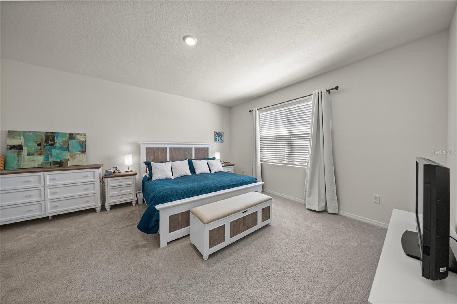 Image 19 of 76 For 4336 55th Court