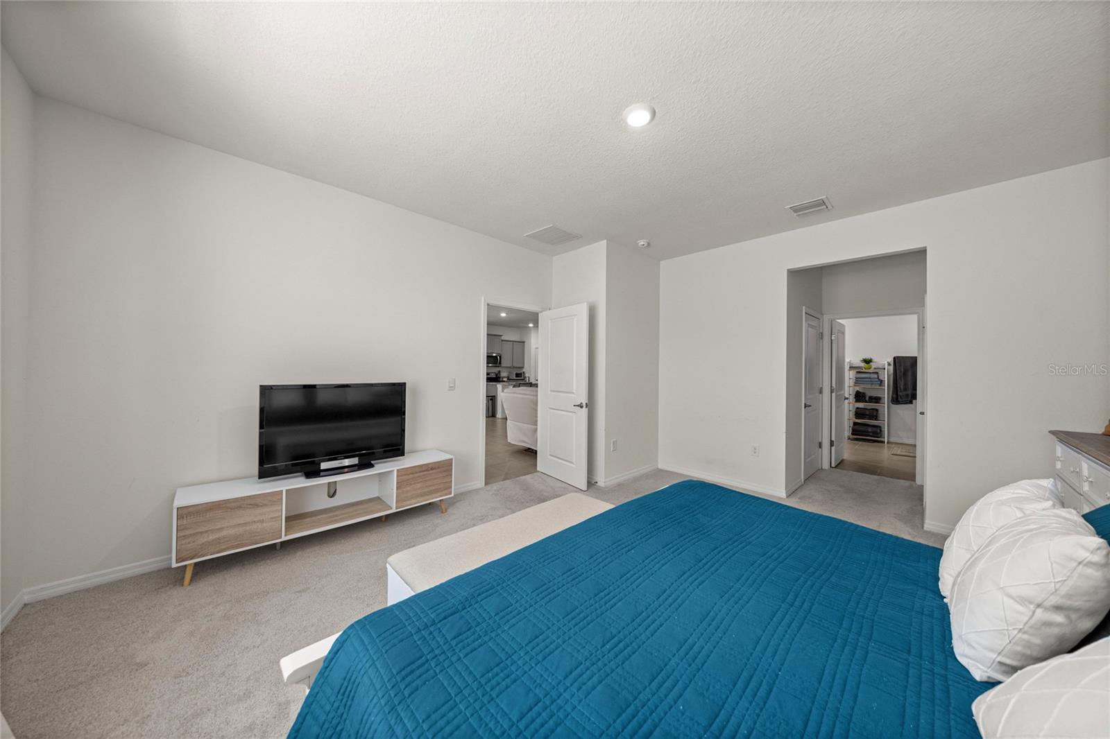 Image 20 of 76 For 4336 55th Court