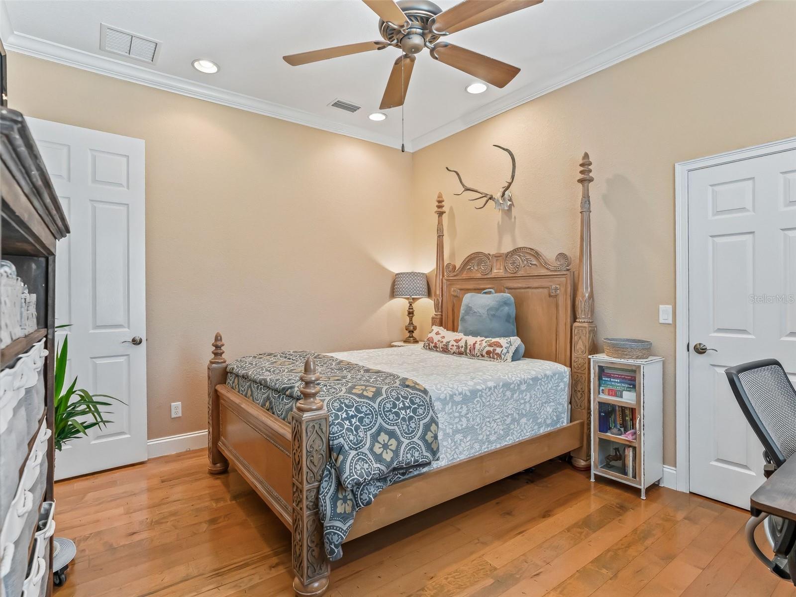 Image 28 of 53 For 3030 95th Avenue Road