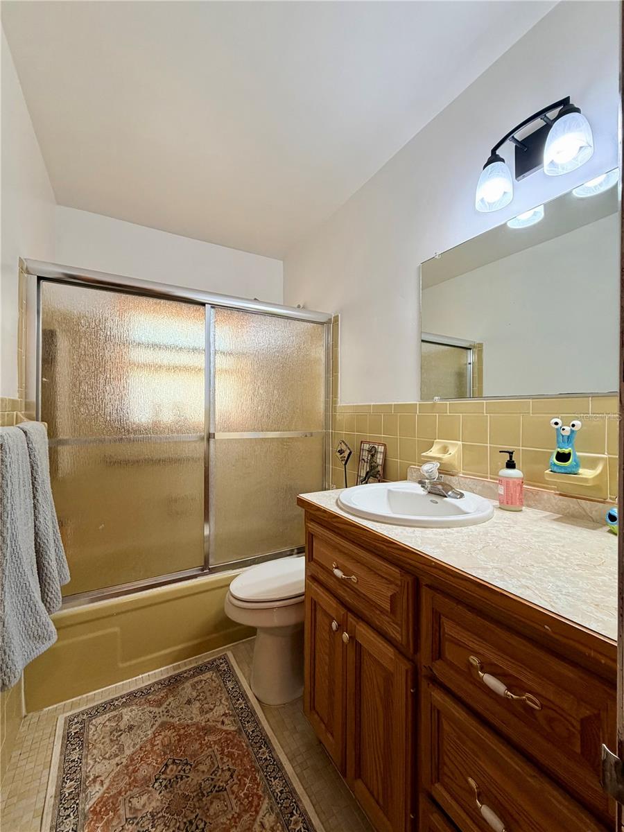 Image 16 of 25 For 6633 Gurley Street