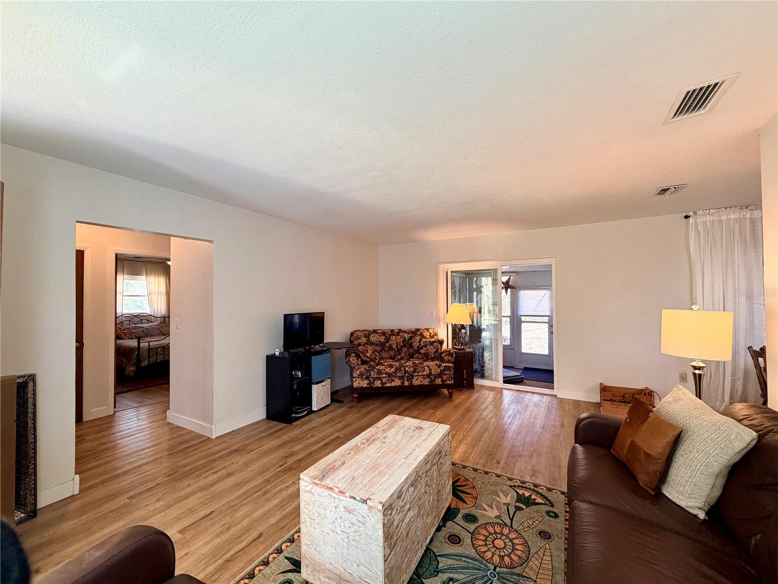 Image 8 of 25 For 6633 Gurley Street