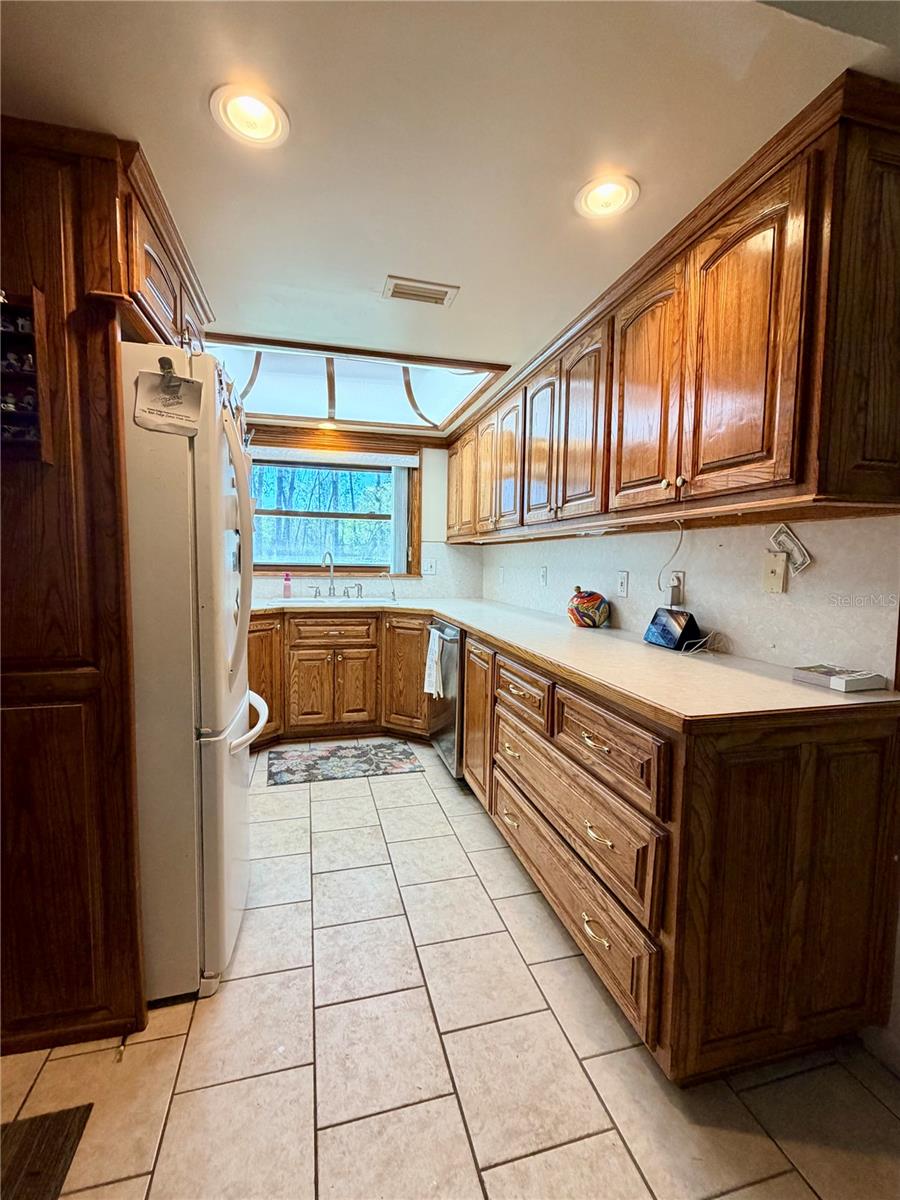 Image 9 of 25 For 6633 Gurley Street