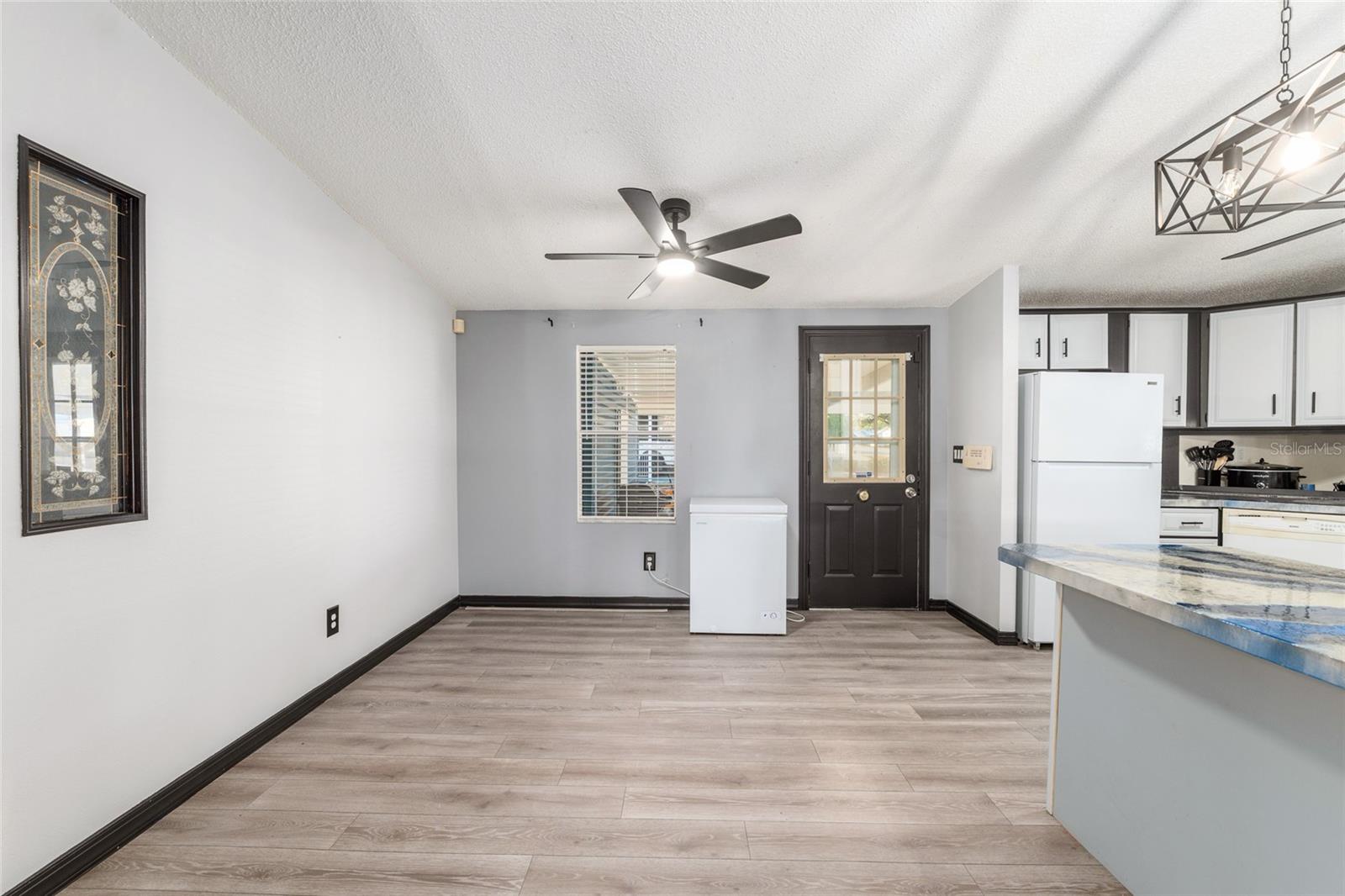 Image 14 of 70 For 6832 3rd Place