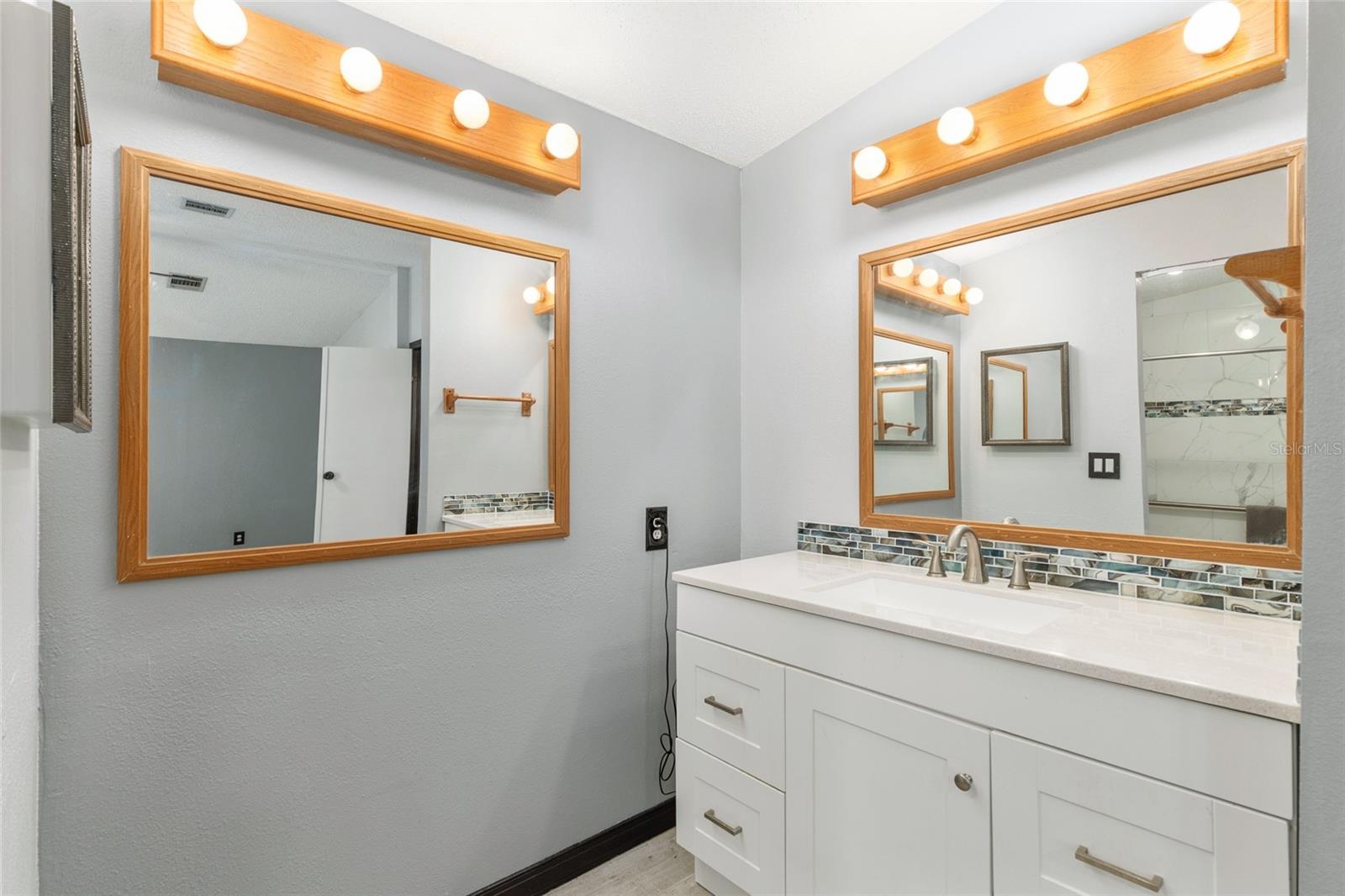 Image 32 of 70 For 6832 3rd Place