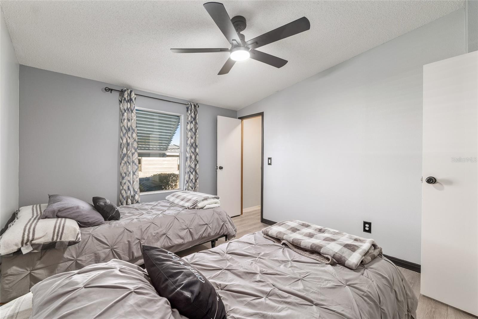 Image 37 of 70 For 6832 3rd Place