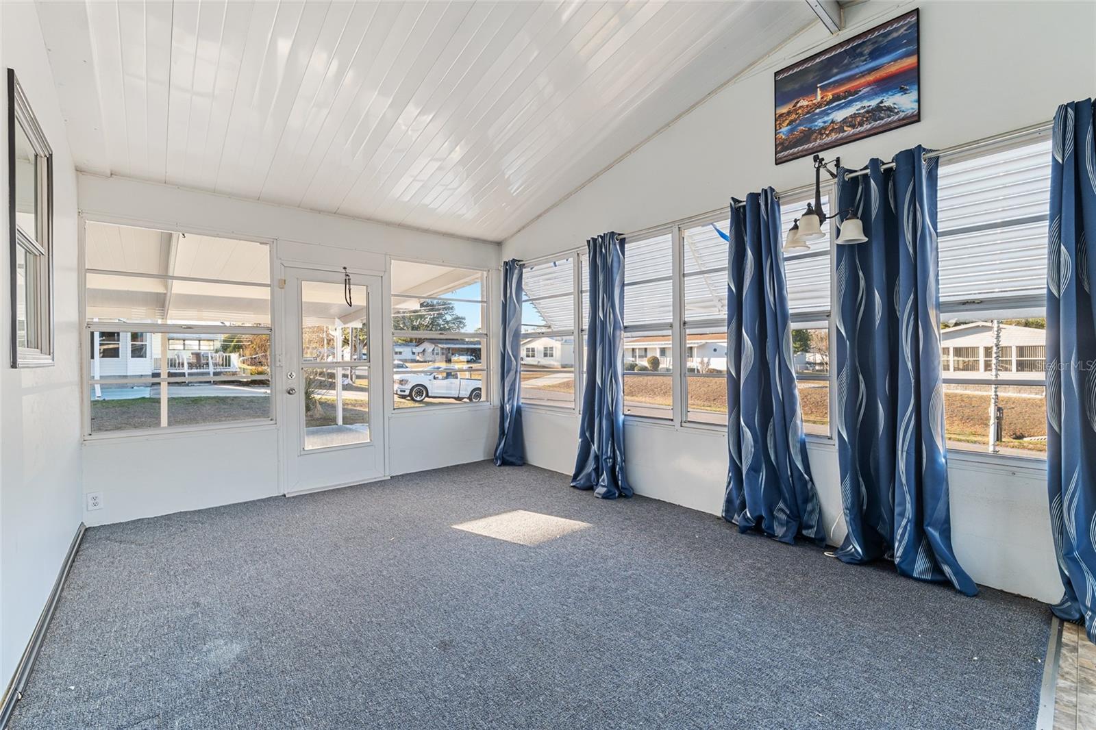 Image 44 of 70 For 6832 3rd Place