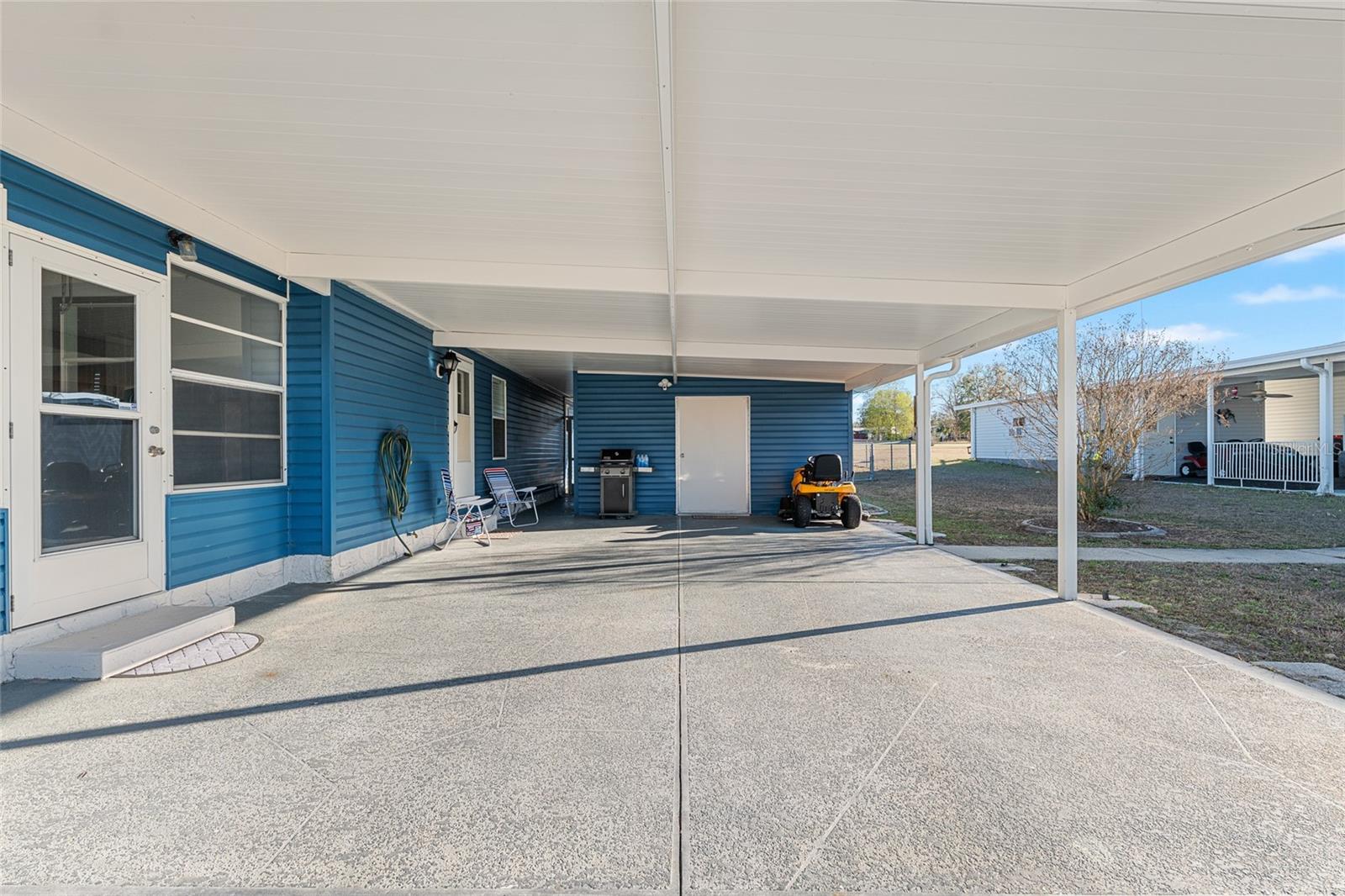 Image 7 of 70 For 6832 3rd Place