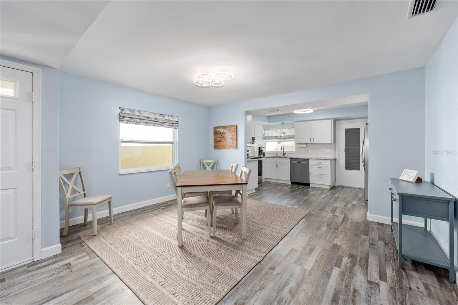 Image 11 of 47 For 11491 Riverhaven Drive