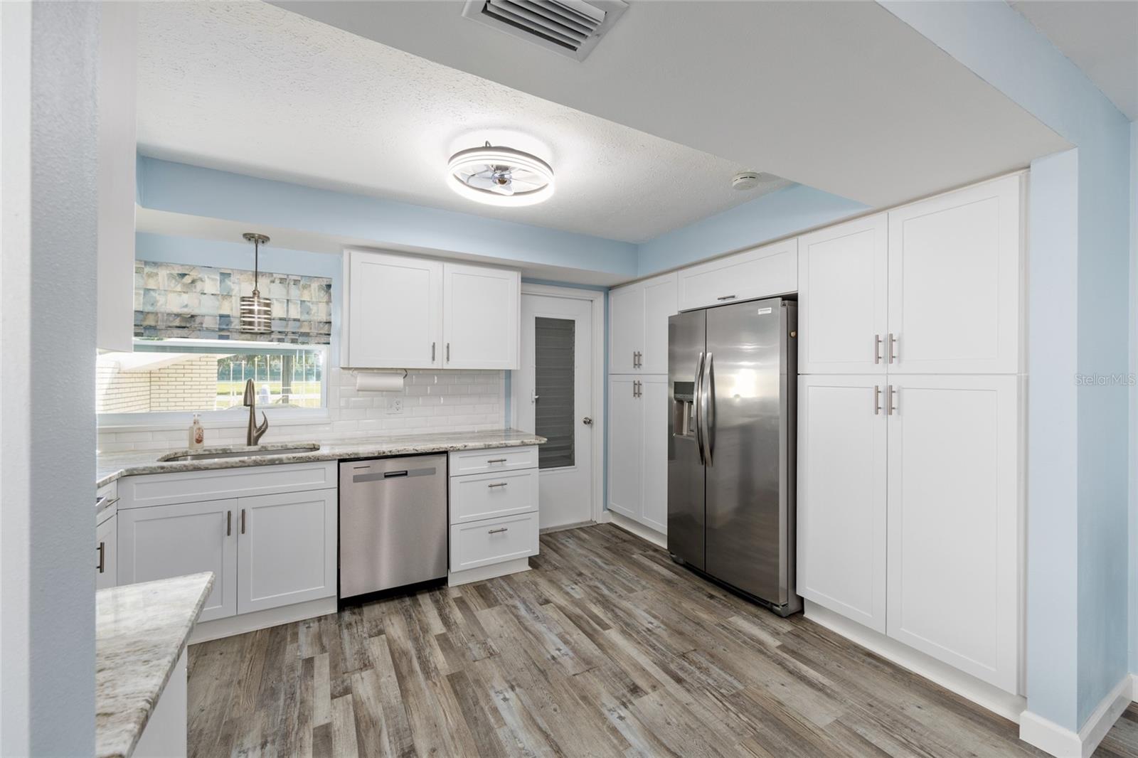 Image 16 of 47 For 11491 Riverhaven Drive