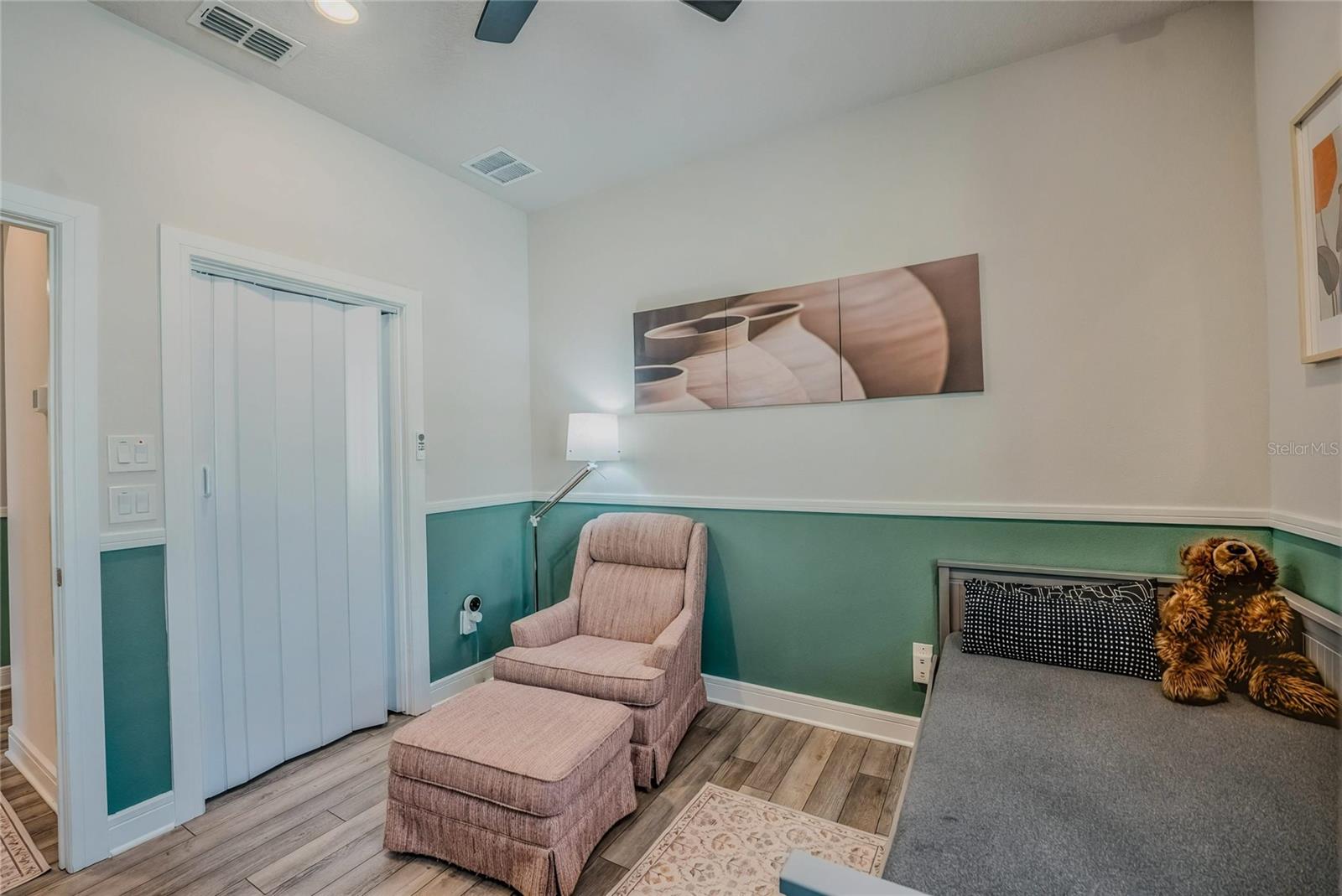 Image 19 of 42 For 6027 93rd Circle