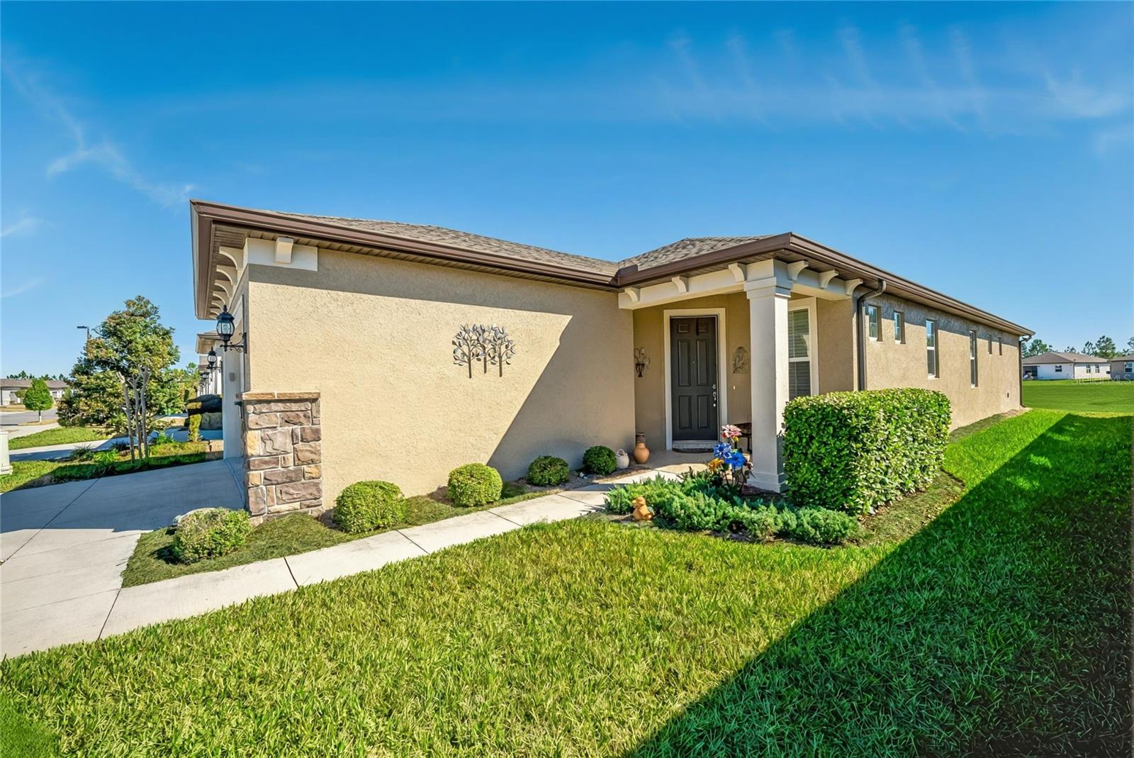 Image 4 of 42 For 6027 93rd Circle