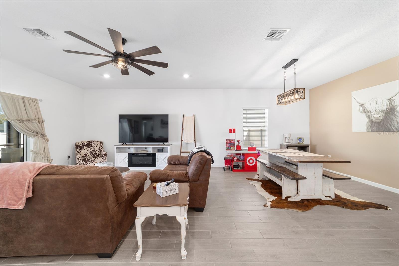 Image 10 of 77 For 4012 33rd Avenue