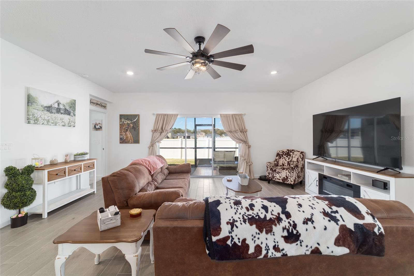 Image 12 of 77 For 4012 33rd Avenue