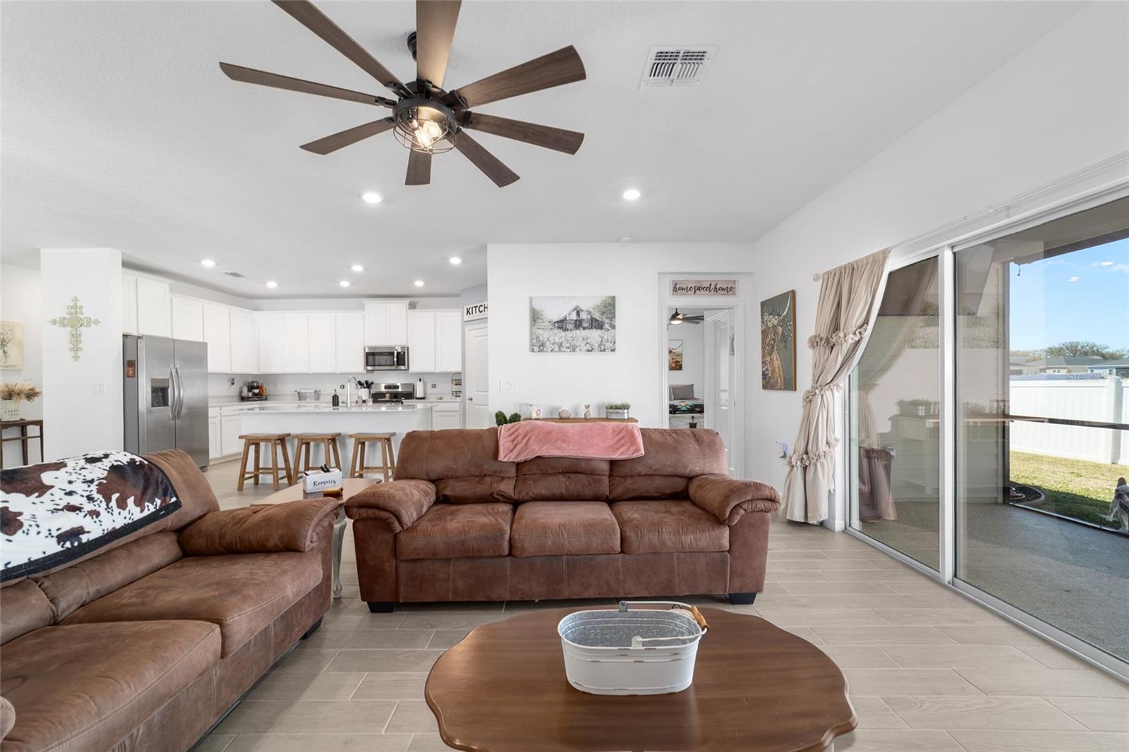 Image 14 of 77 For 4012 33rd Avenue