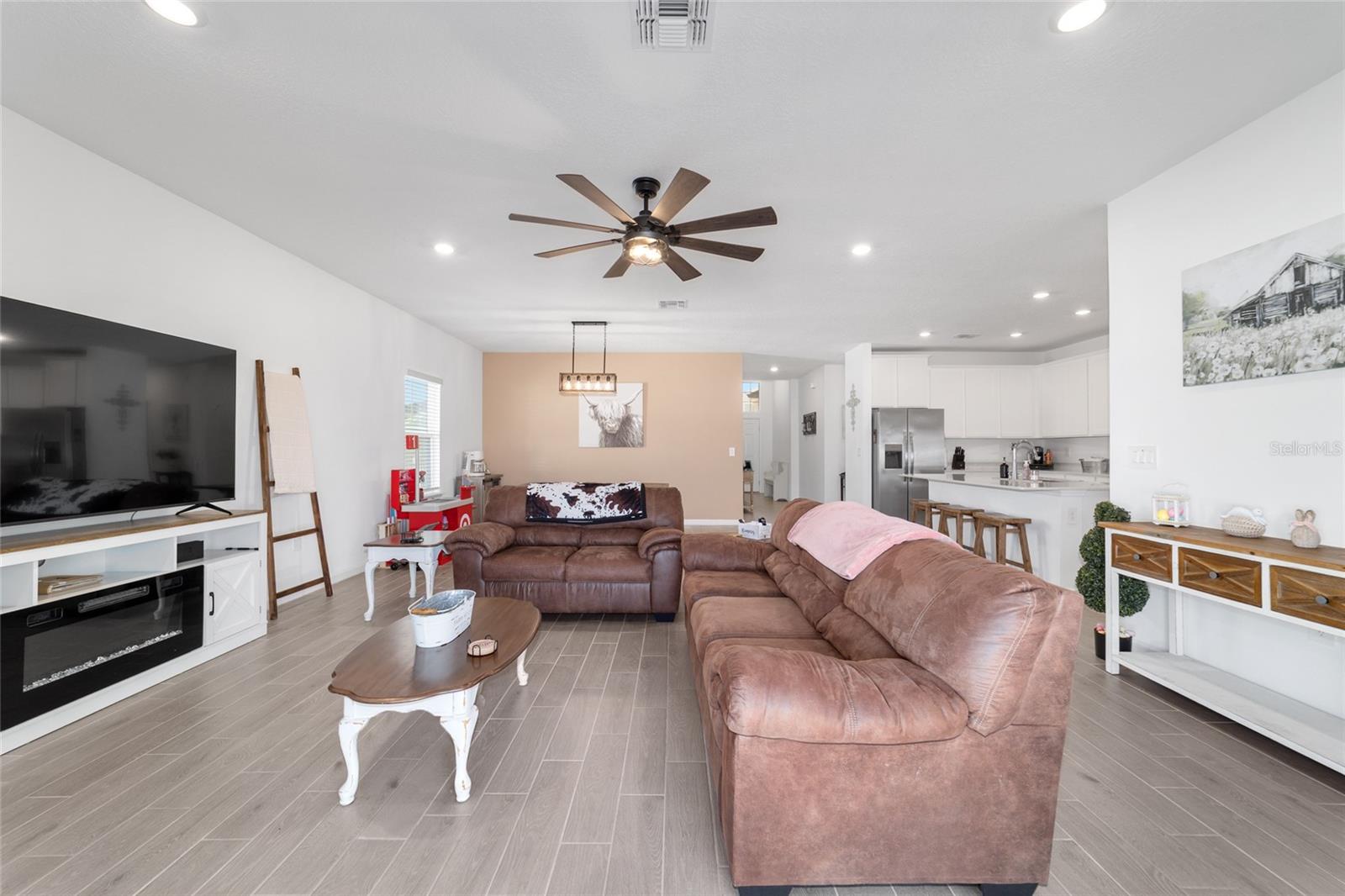 Image 16 of 77 For 4012 33rd Avenue