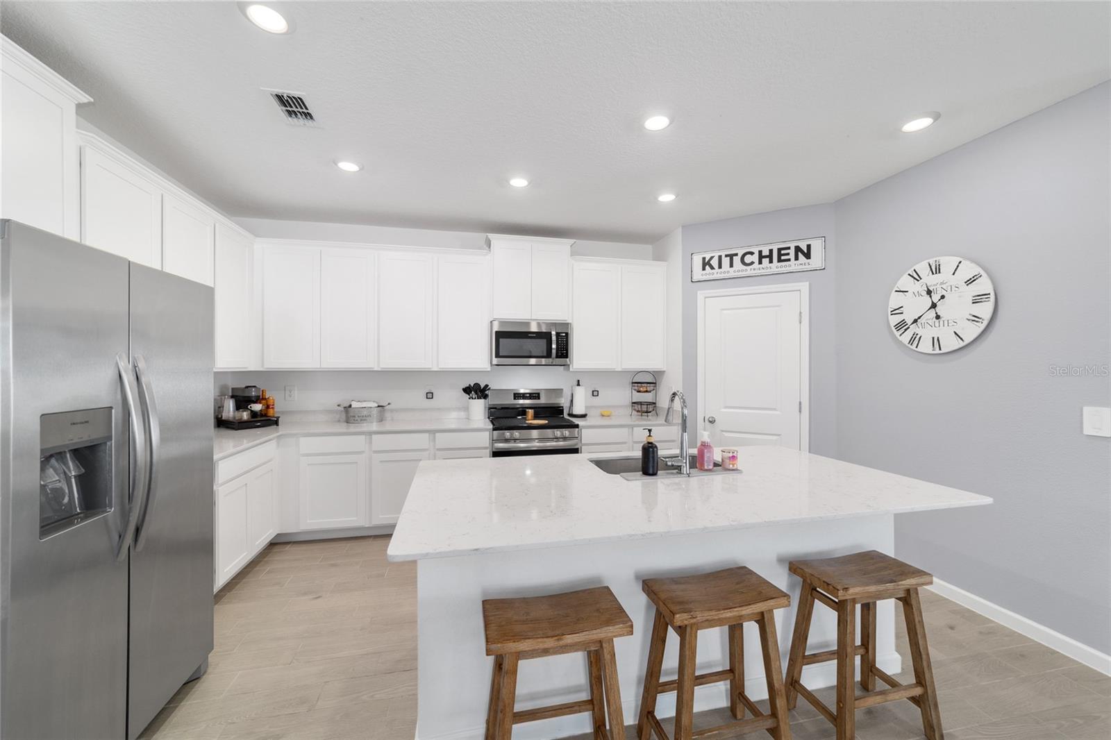 Image 22 of 77 For 4012 33rd Avenue