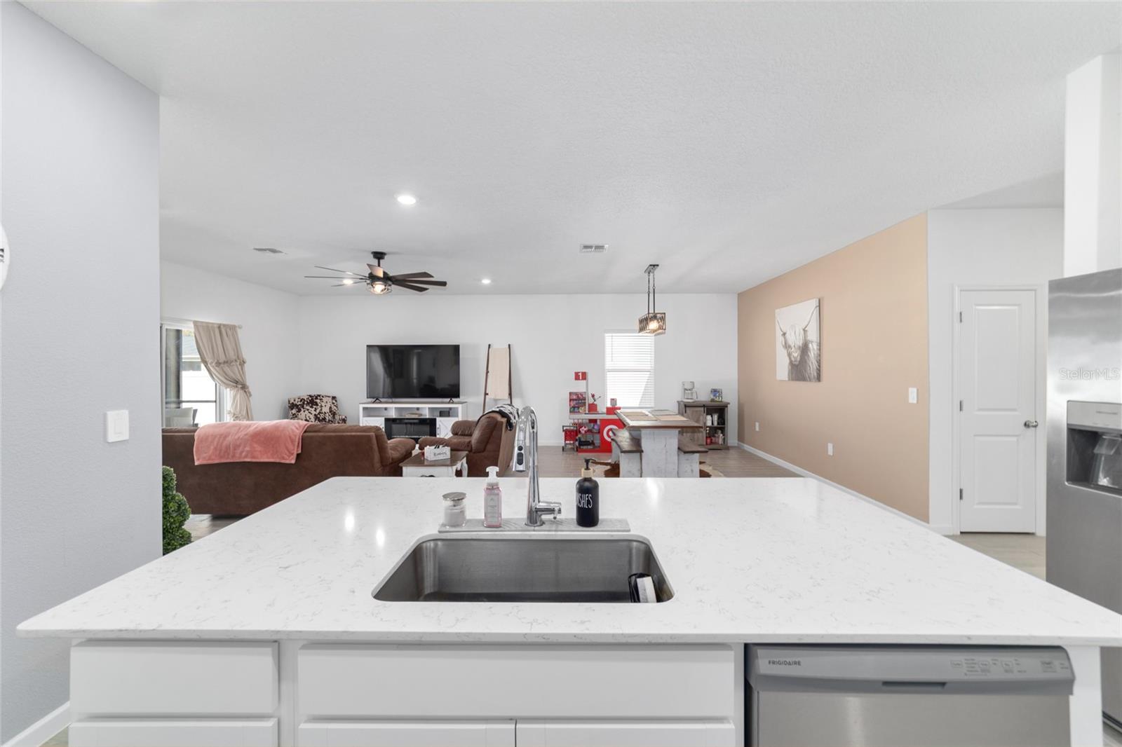 Image 24 of 77 For 4012 33rd Avenue