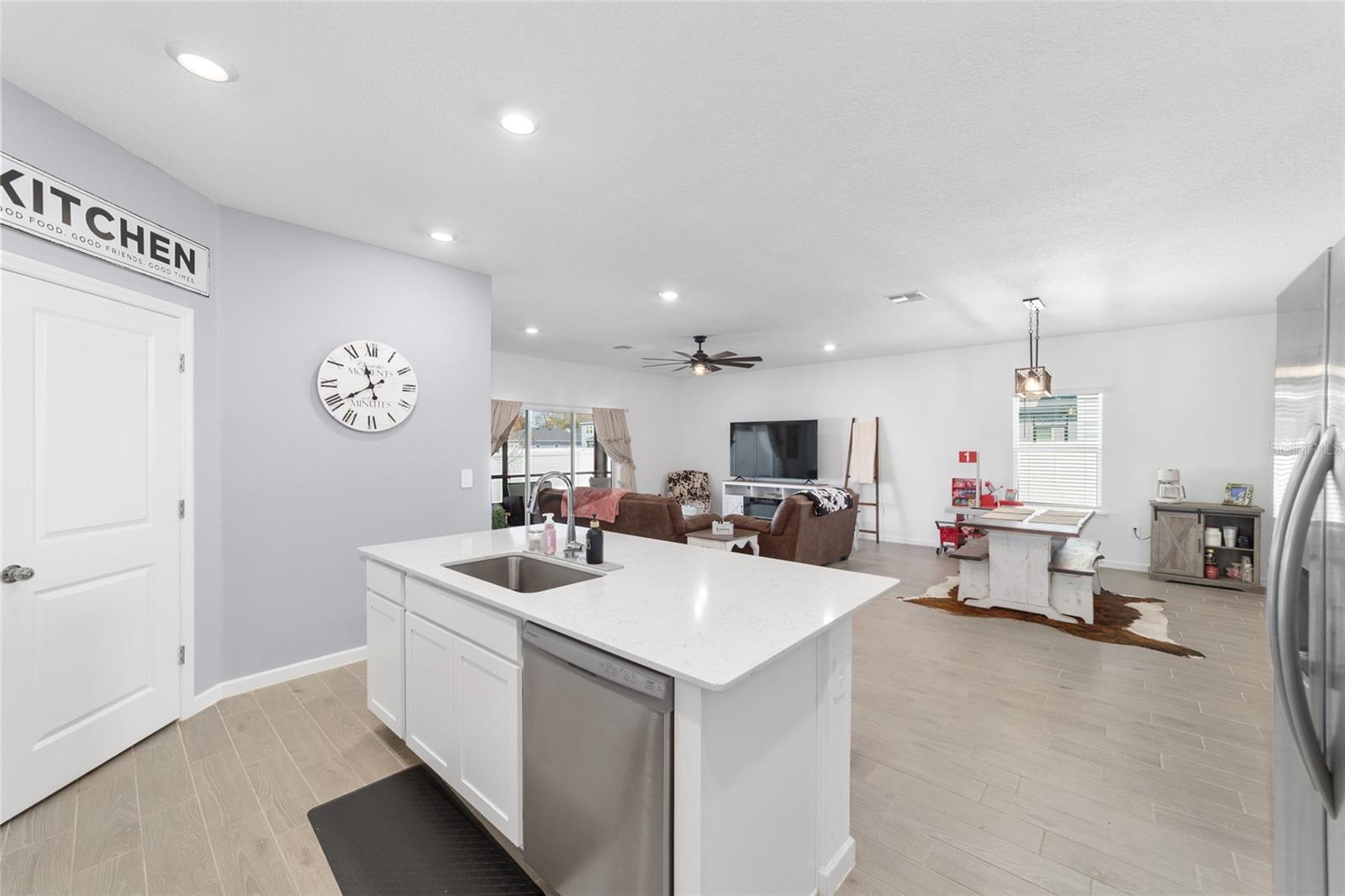 Image 26 of 77 For 4012 33rd Avenue