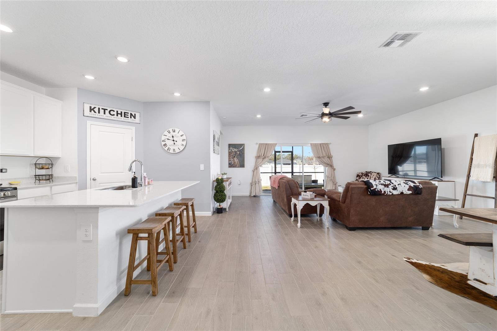 Image 39 of 77 For 4012 33rd Avenue