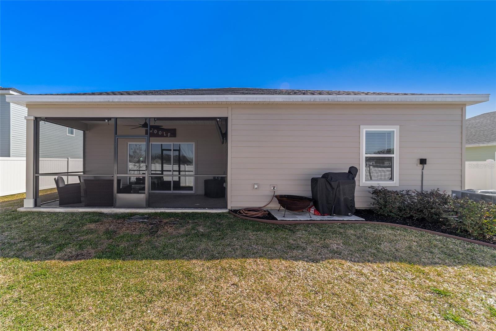 Image 56 of 77 For 4012 33rd Avenue