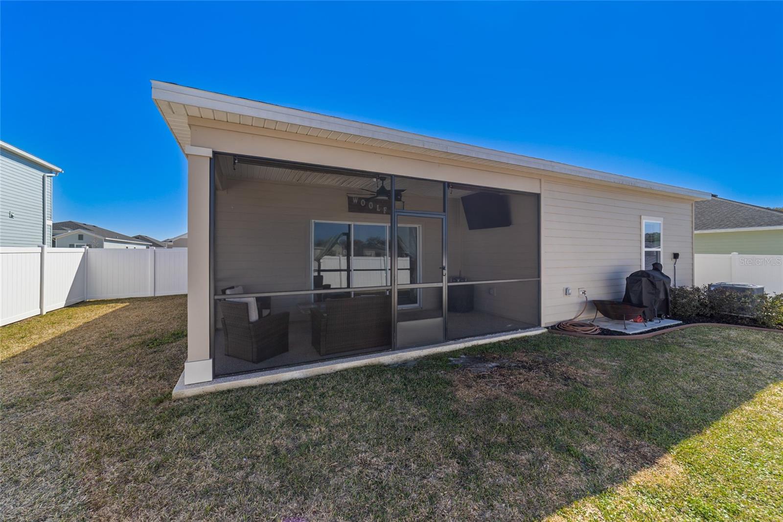 Image 60 of 77 For 4012 33rd Avenue