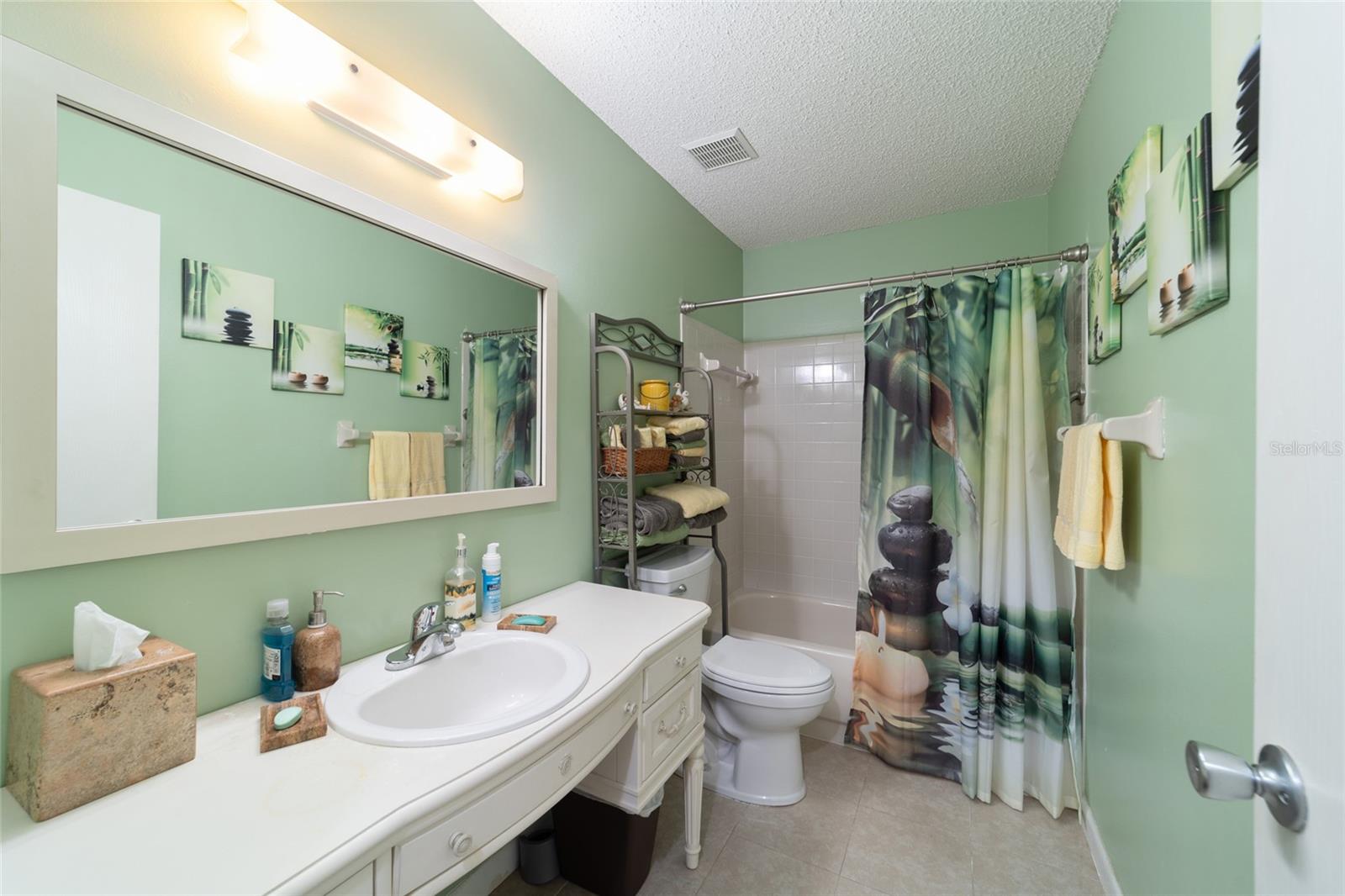 Image 14 of 16 For 9233 83rd Terrace D