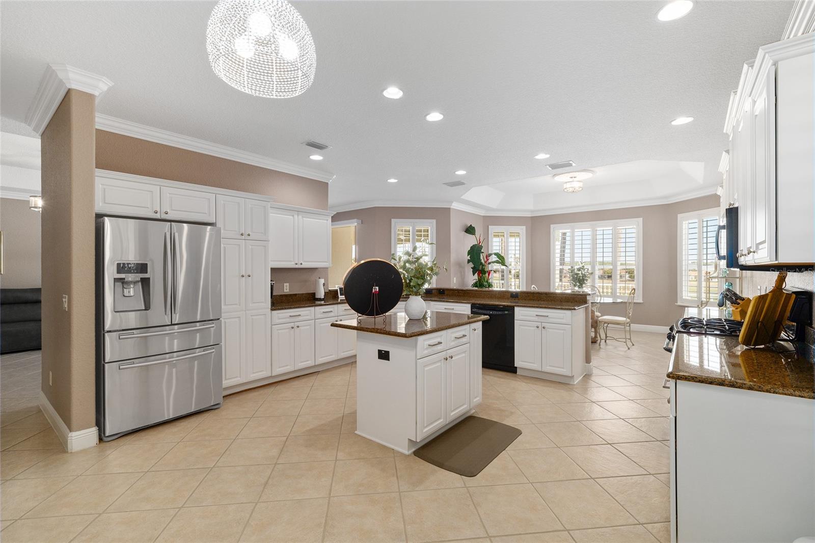 Image 13 of 34 For 533 Inner Circle