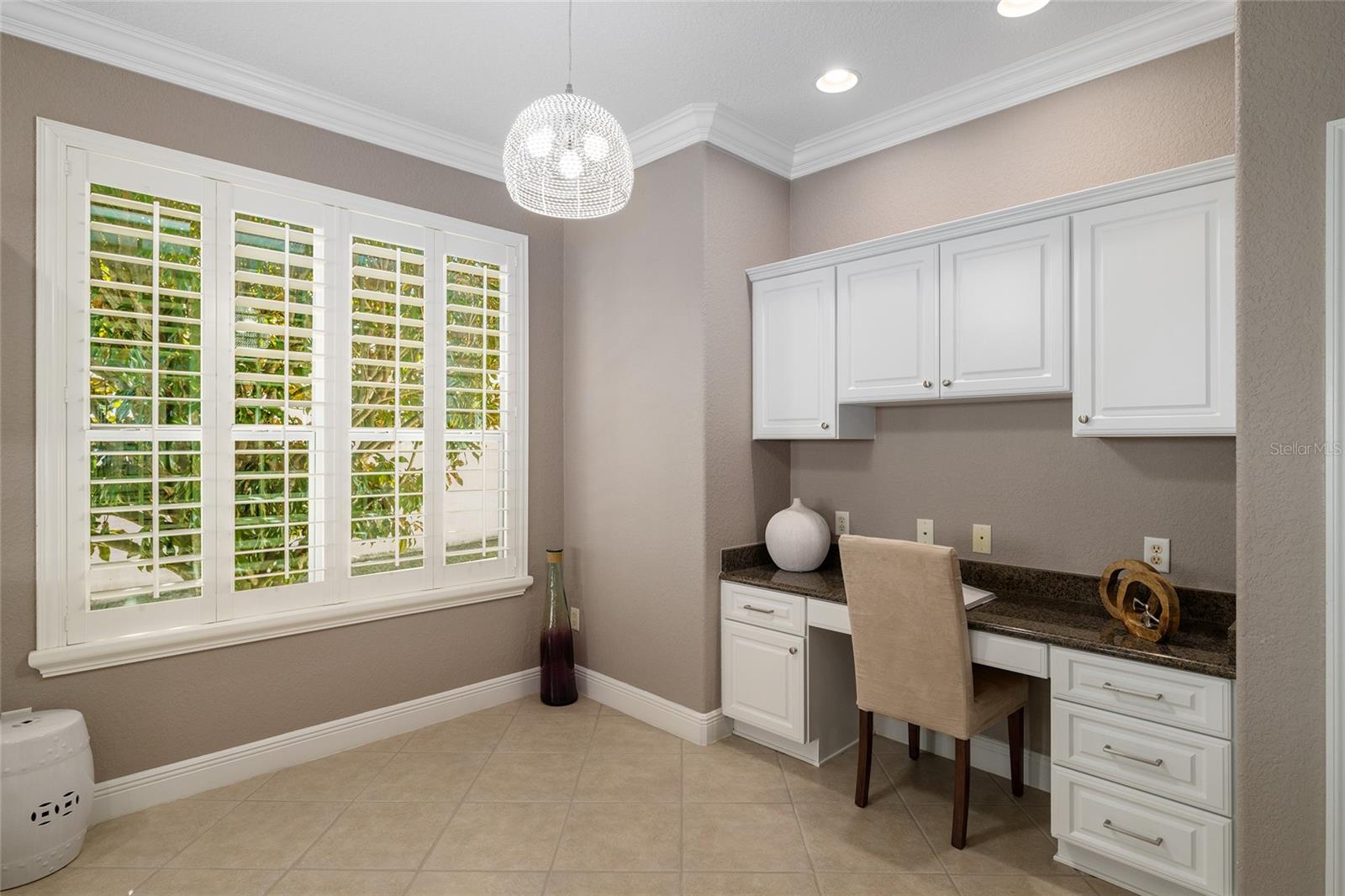 Image 14 of 34 For 533 Inner Circle