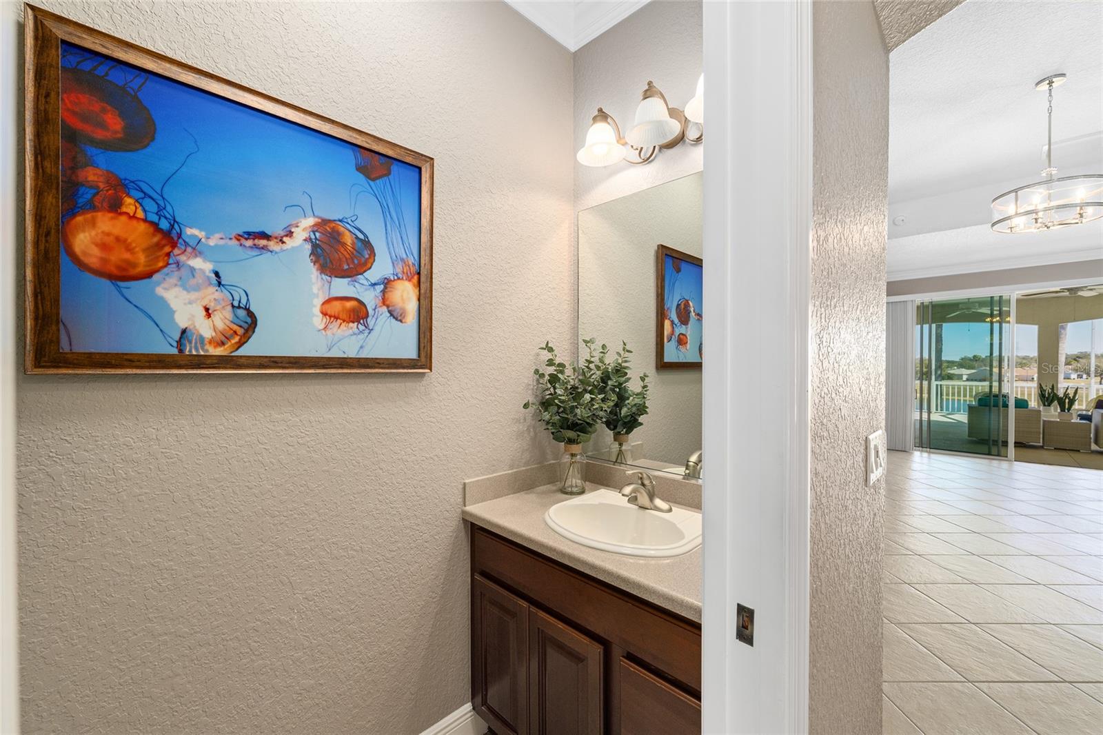 Image 4 of 34 For 533 Inner Circle