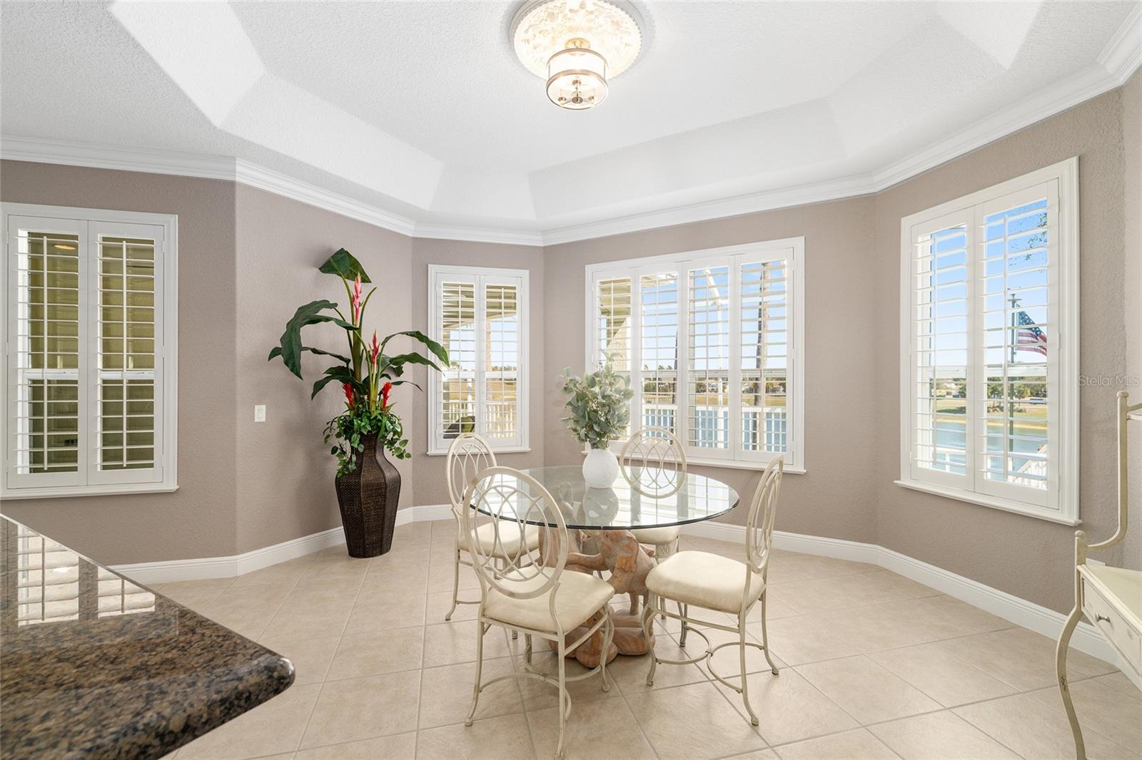 Image 9 of 34 For 533 Inner Circle