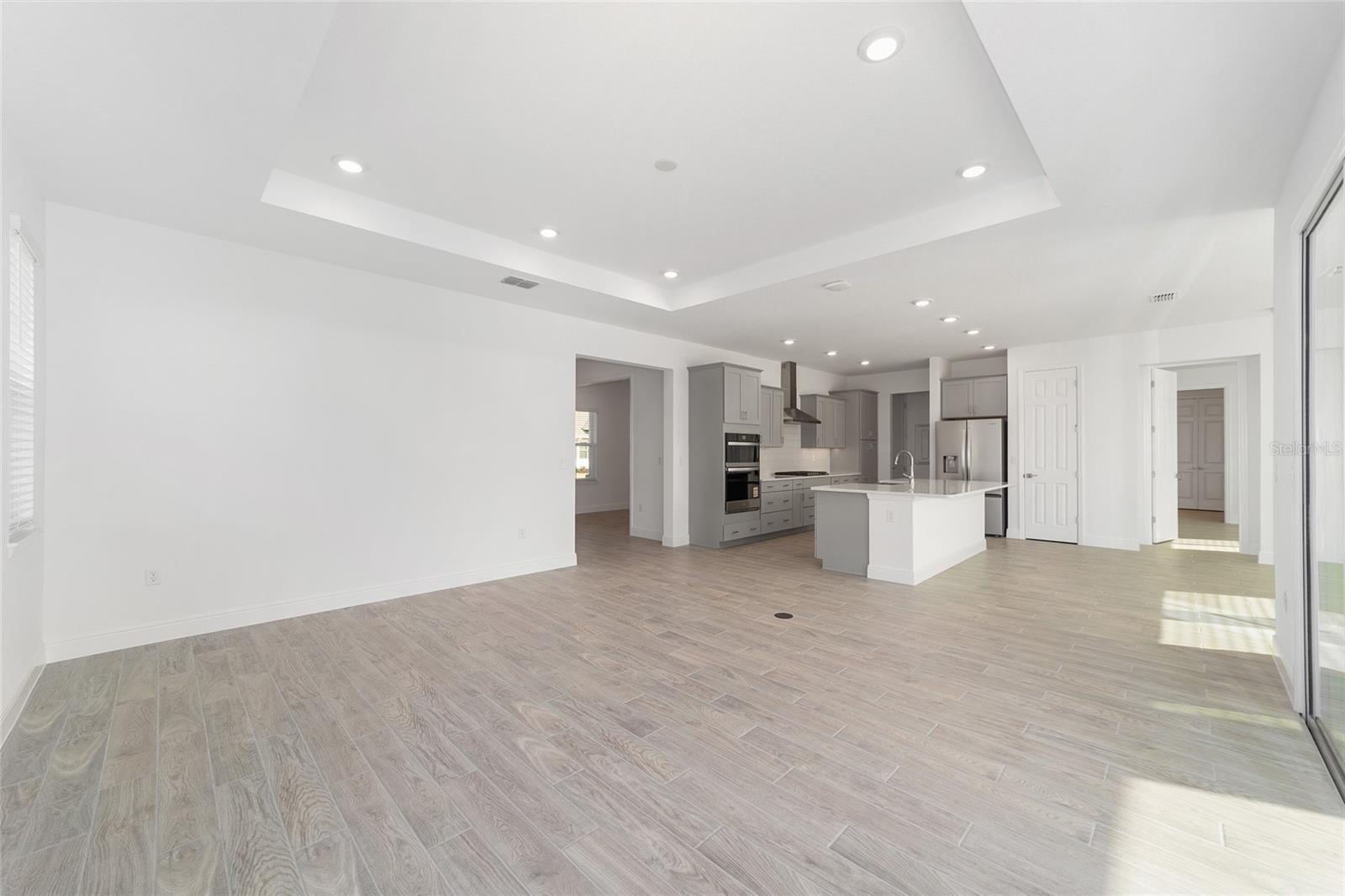 Image 16 of 42 For 8408 101st Avenue