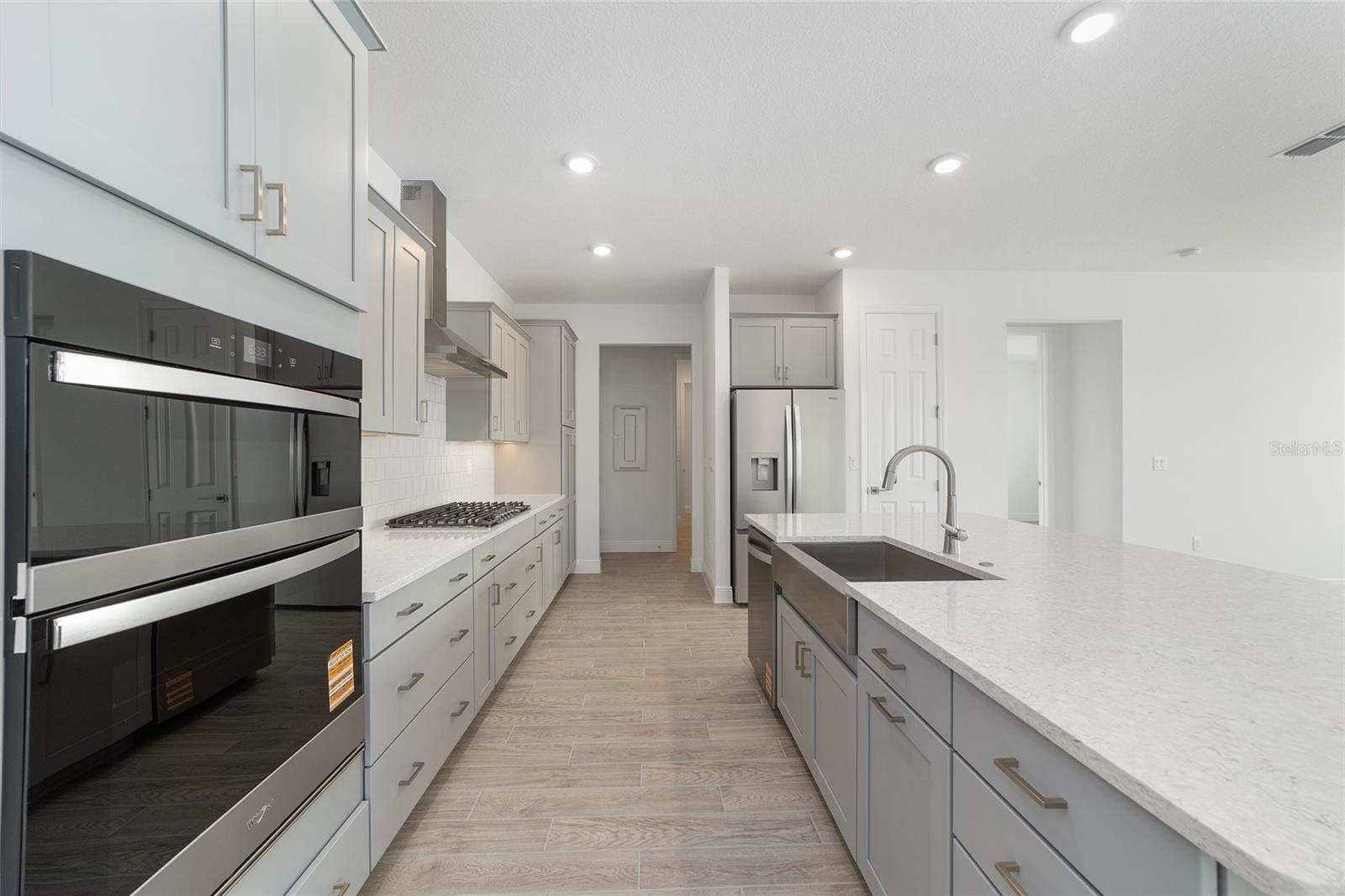 Image 21 of 42 For 8408 101st Avenue