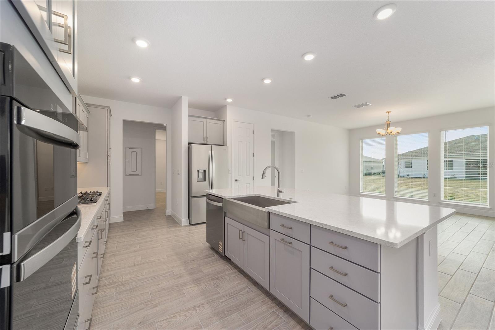 Image 22 of 42 For 8408 101st Avenue