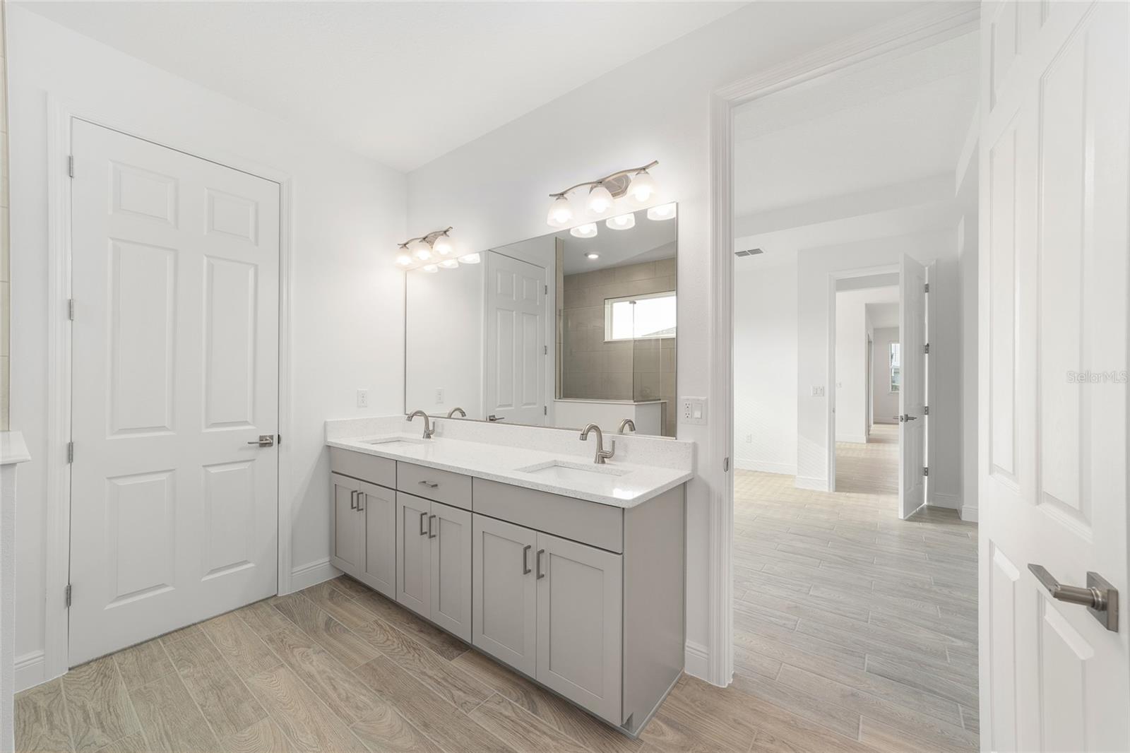 Image 27 of 42 For 8408 101st Avenue