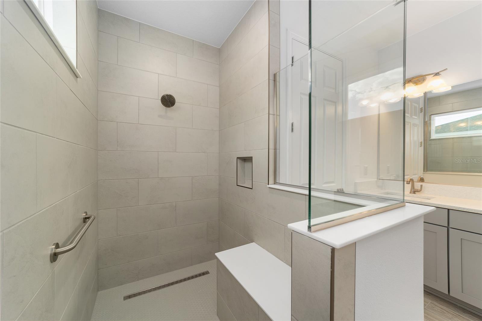 Image 28 of 42 For 8408 101st Avenue