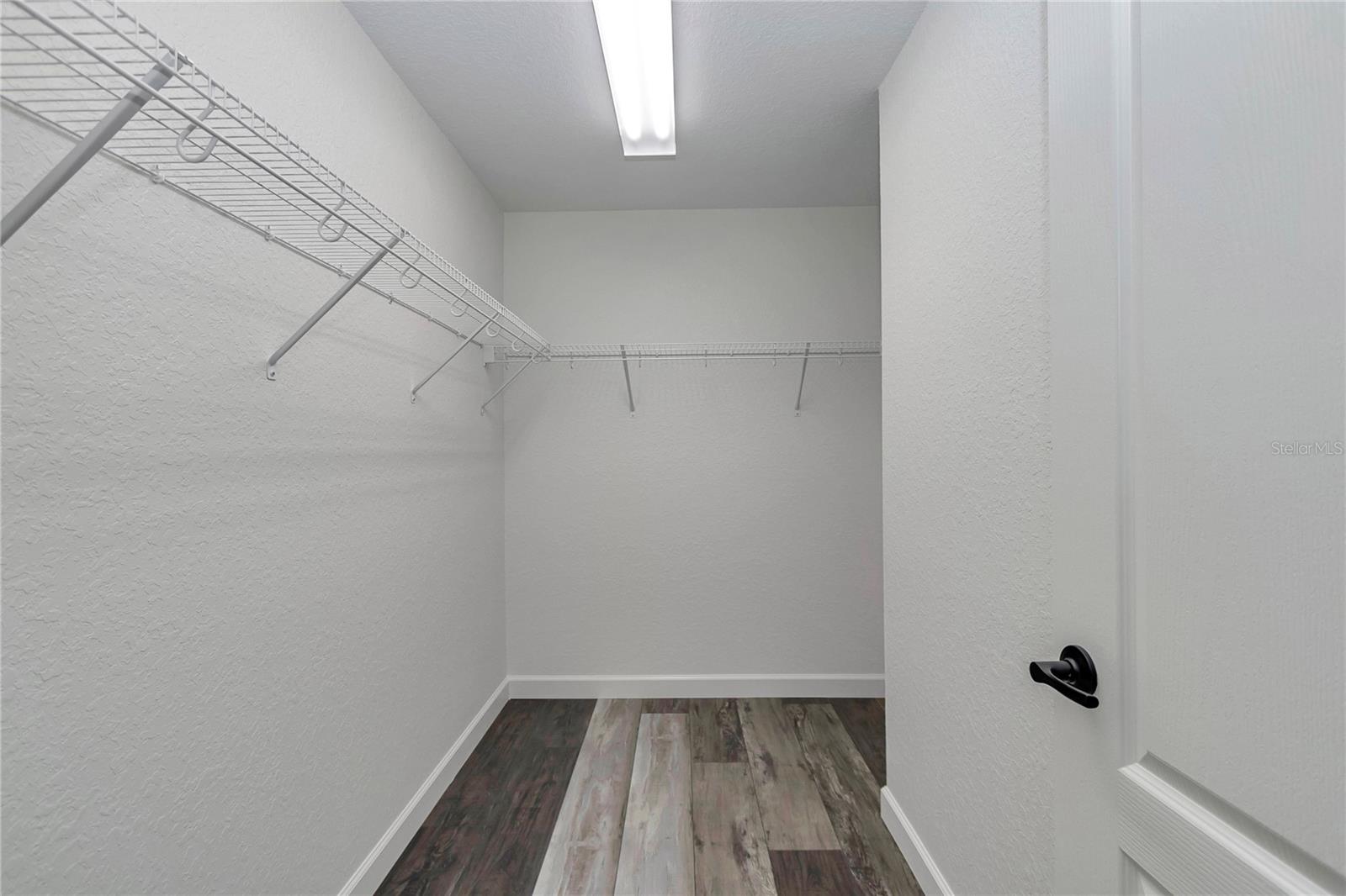 Listing photo id 39 for 18471 66 Loop