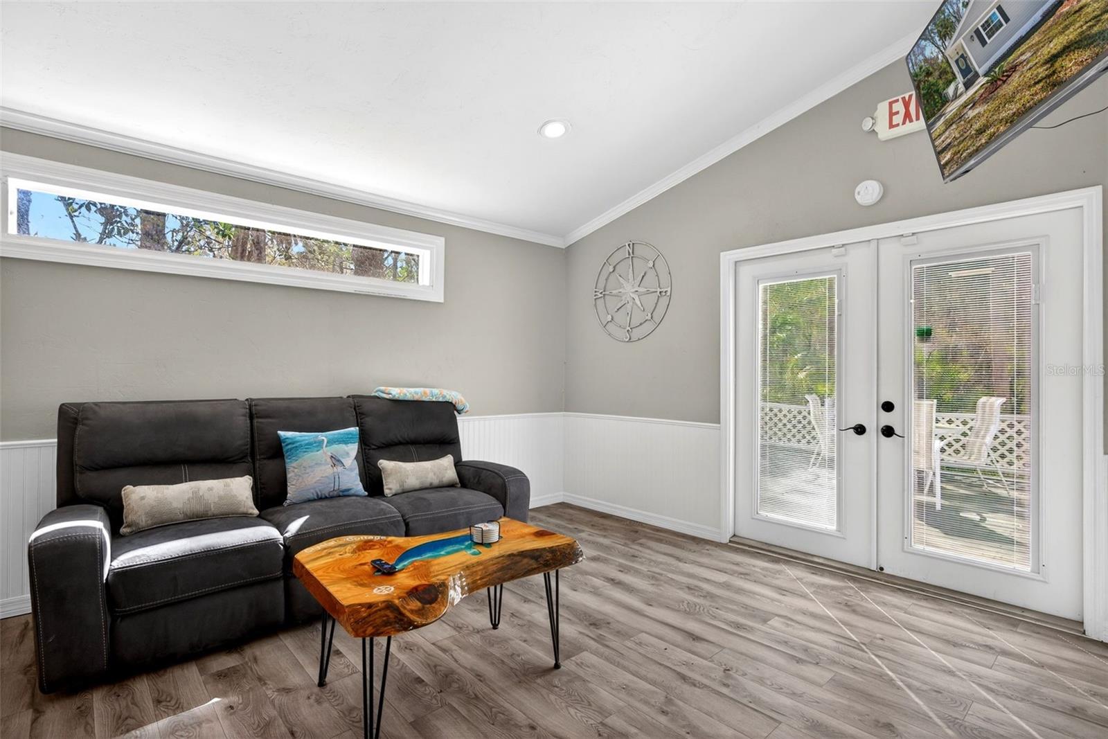 Image 12 of 38 For 110 Crystal Street