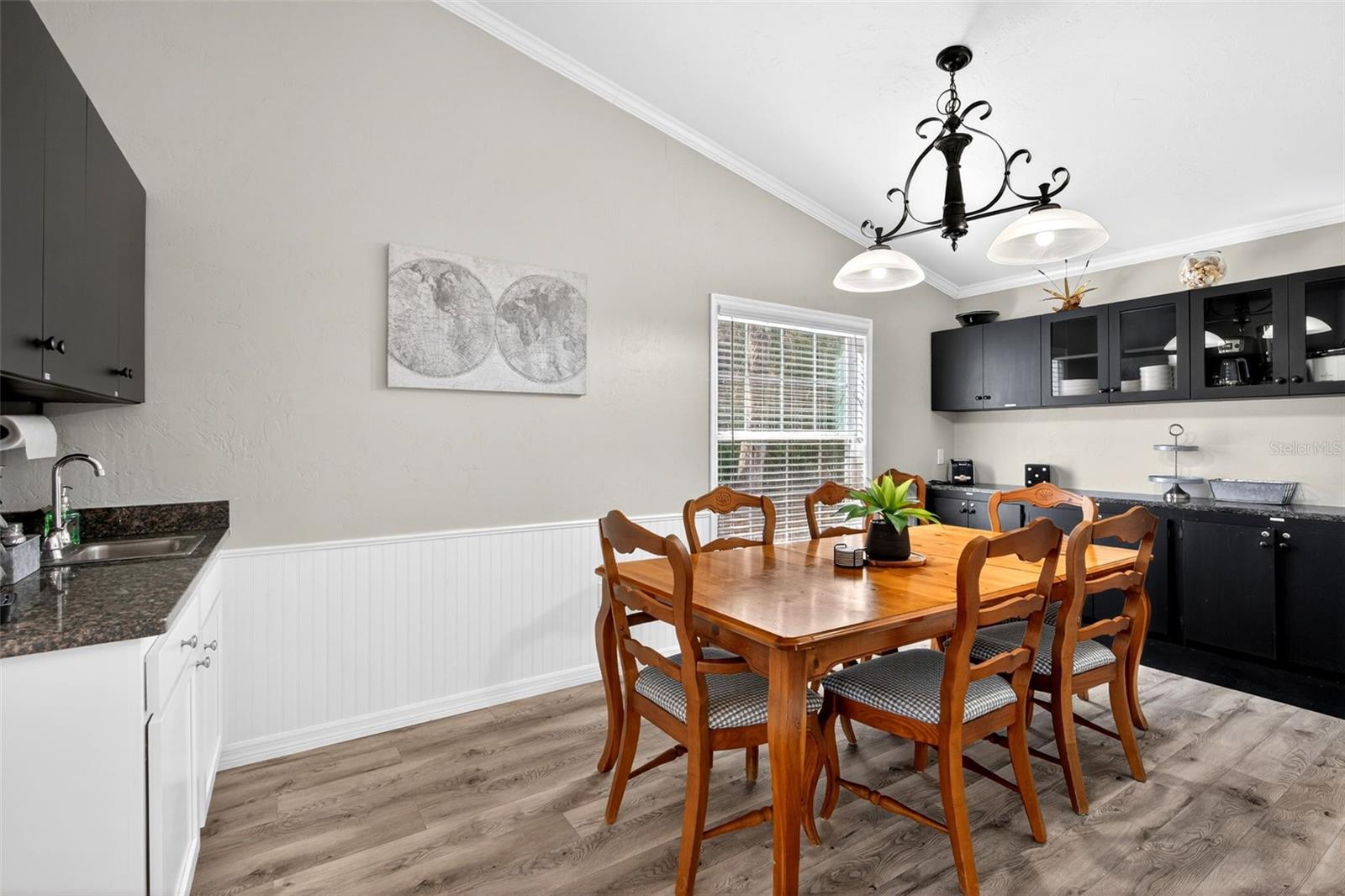 Image 17 of 38 For 110 Crystal Street