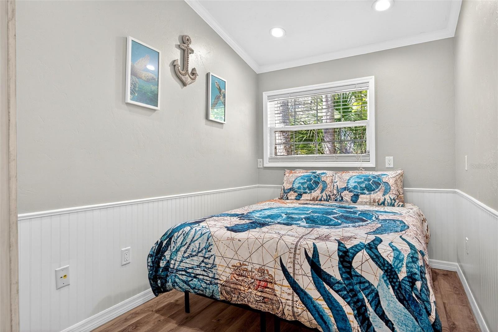 Image 25 of 38 For 110 Crystal Street