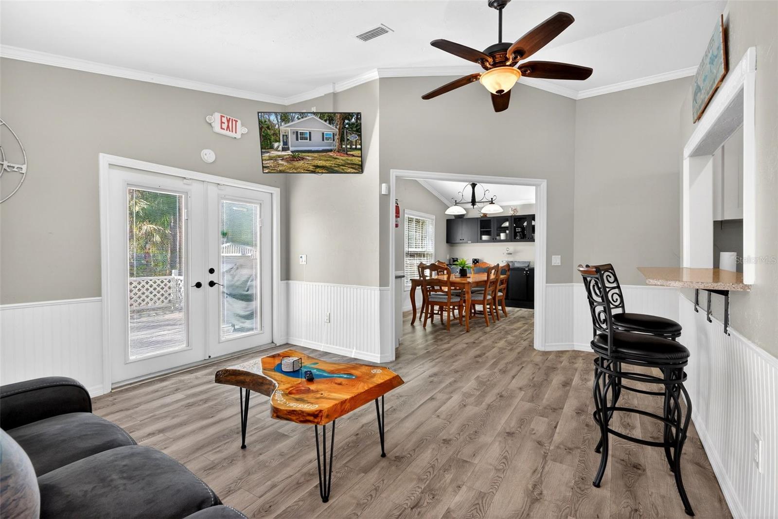 Image 9 of 38 For 110 Crystal Street