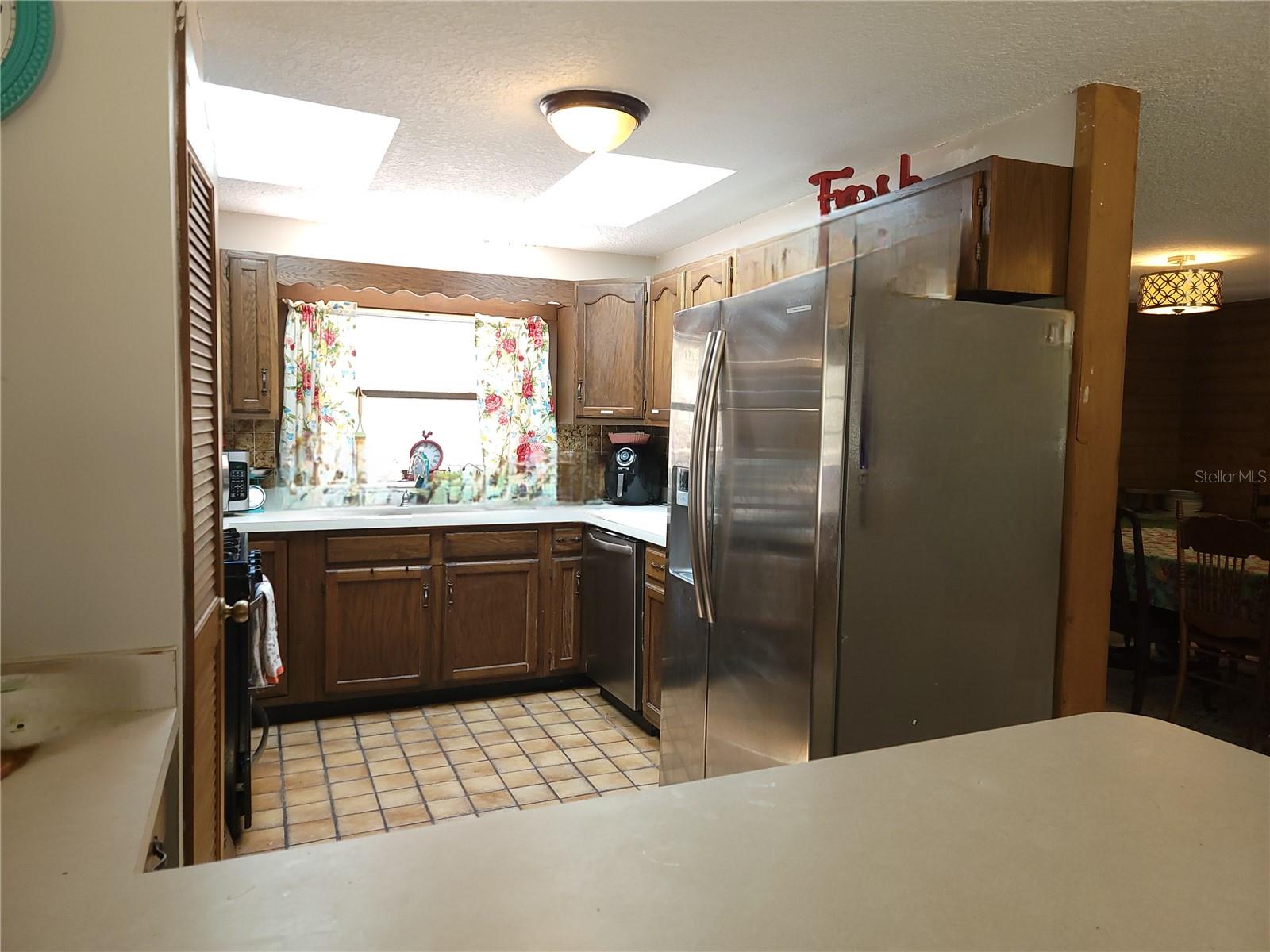 Image 13 of 39 For 1600 42nd Street