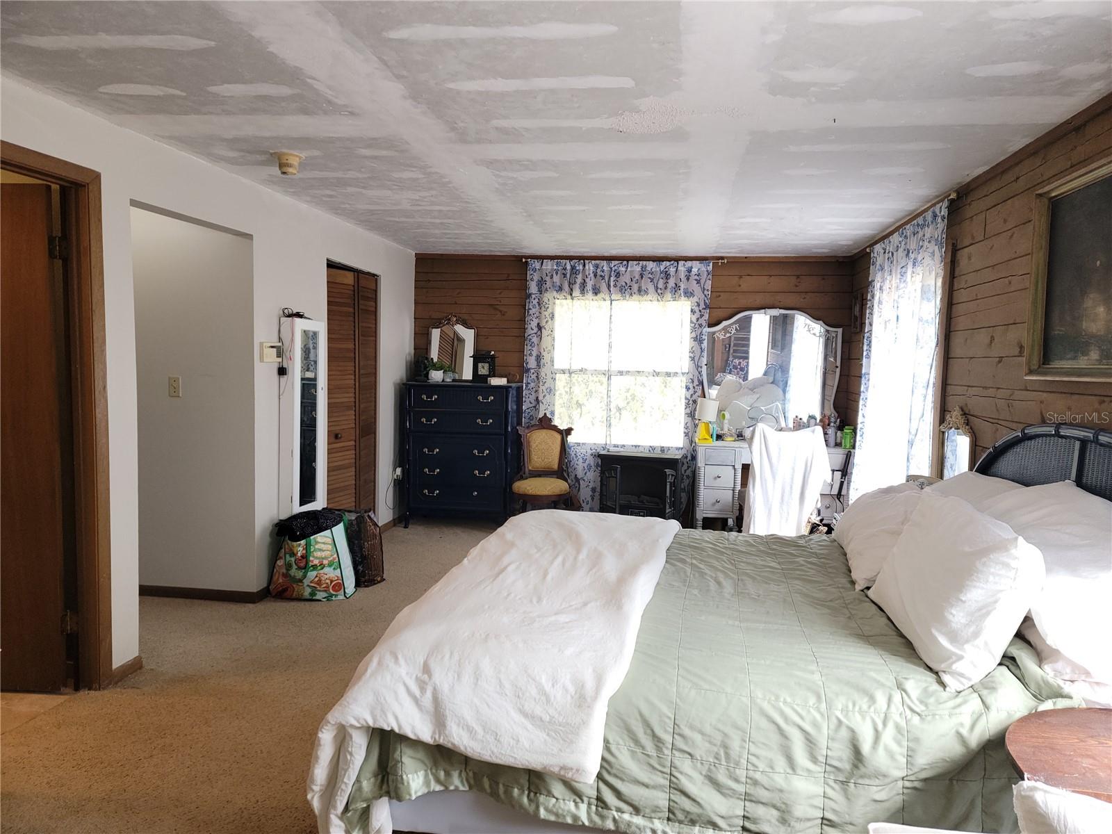 Image 16 of 39 For 1600 42nd Street