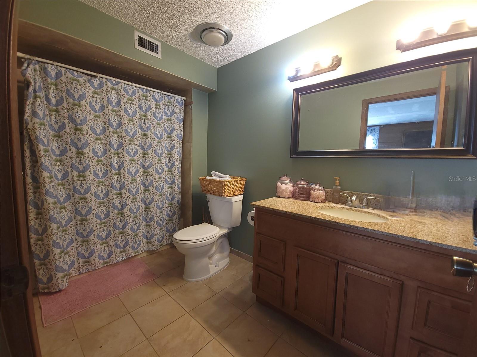 Image 19 of 39 For 1600 42nd Street