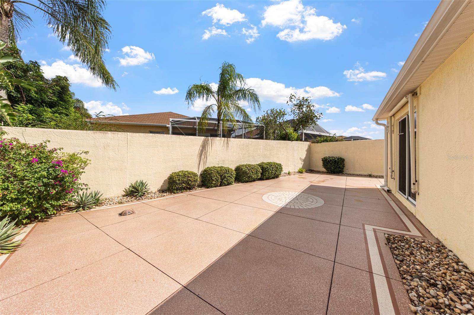 Image 22 of 35 For 1137 Santa Cruz Drive