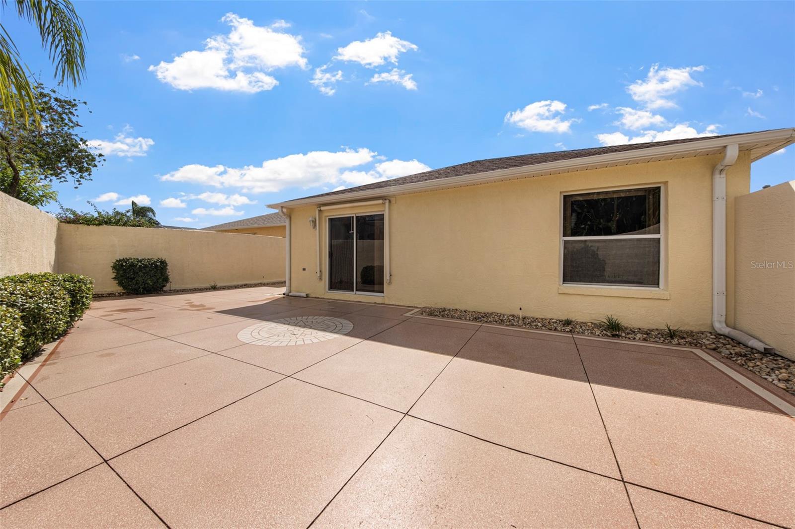 Image 23 of 35 For 1137 Santa Cruz Drive