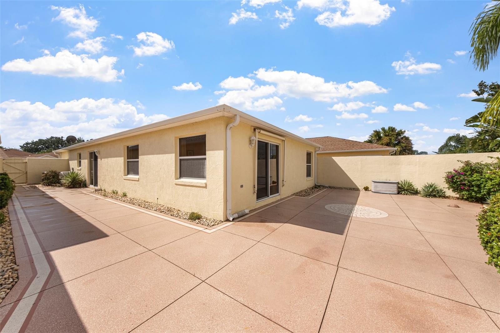 Image 24 of 35 For 1137 Santa Cruz Drive