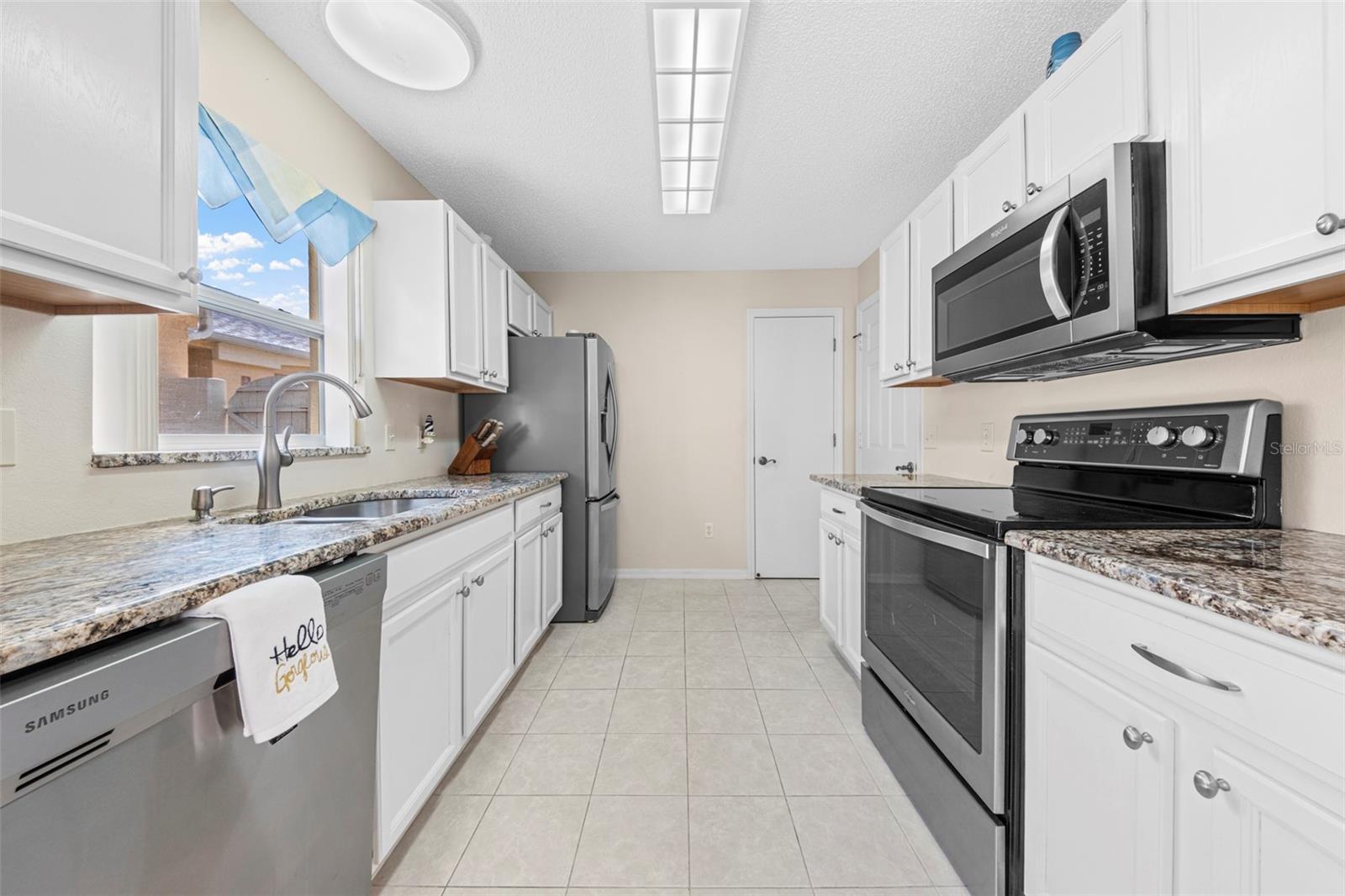 Image 7 of 35 For 1137 Santa Cruz Drive